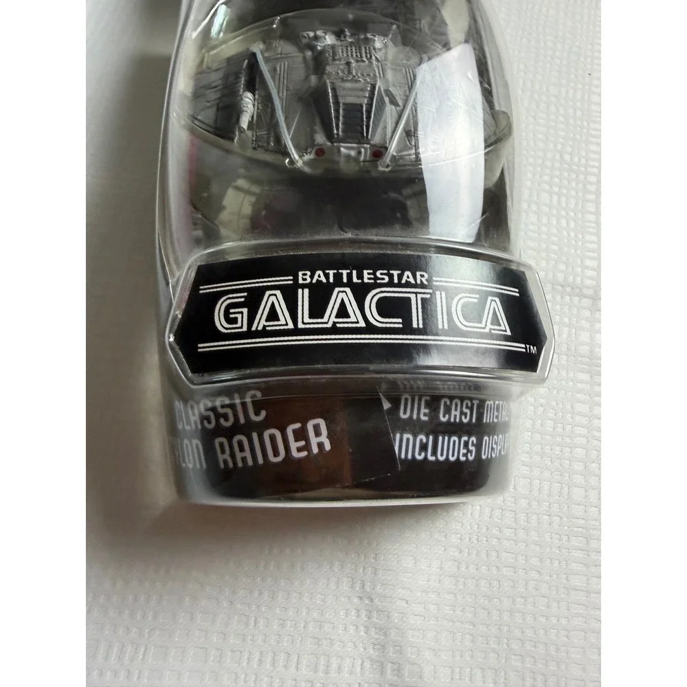 Hasbro Titanium Series Battlestar Galactica Classic Cylon Raider Die-Cast 2006